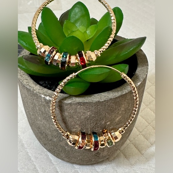 Beautiful hoop earrings ✨ - Picture 5 of 11